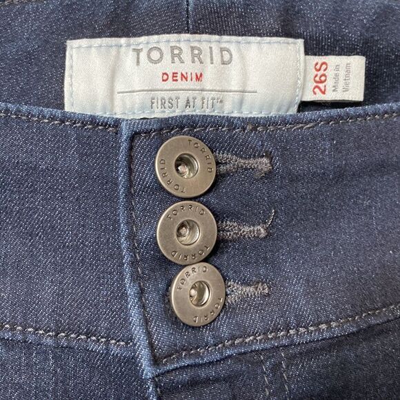 Torrid Jeggings Skinny Dark Wash Short Jeans - Picture 7 of 16